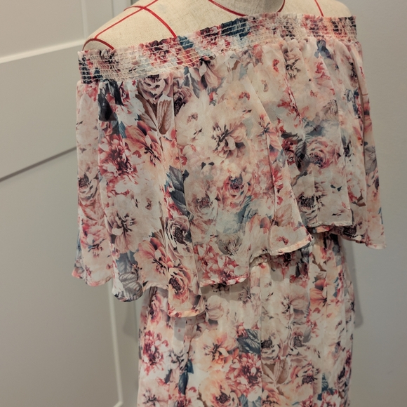 Show Me Your Mumu Size Medium Hacienda/Off Shoulder Maxi Dress Floral - Picture 5 of 8